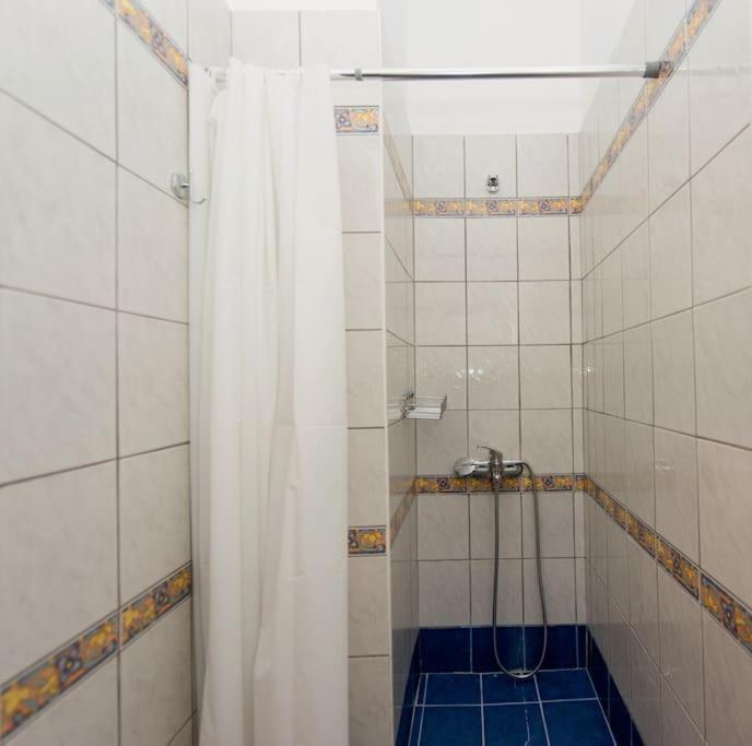 Thano'S Stylish Flat Just 150M To The Beach Faraí 외부 사진