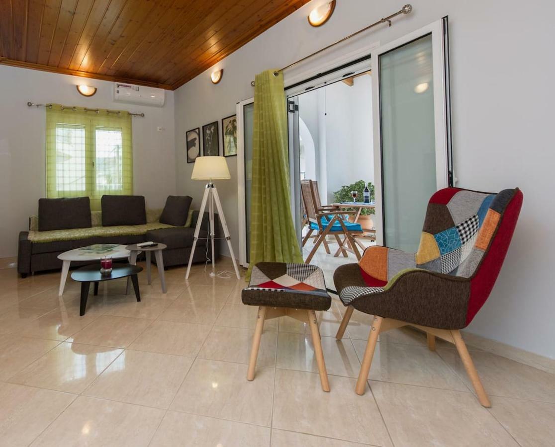 Thano'S Stylish Flat Just 150M To The Beach Faraí 외부 사진