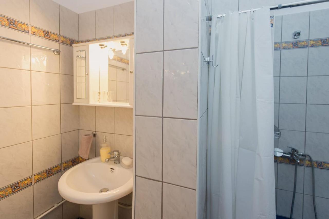 Thano'S Stylish Flat Just 150M To The Beach Faraí 외부 사진